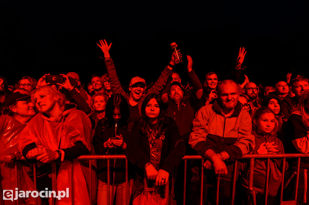 Muzyczna podróż rozpoczęta! Za nami otwarcie Jarocin Festiwal 2025 – z emocjami, nagrodami i jubileuszem Banacha