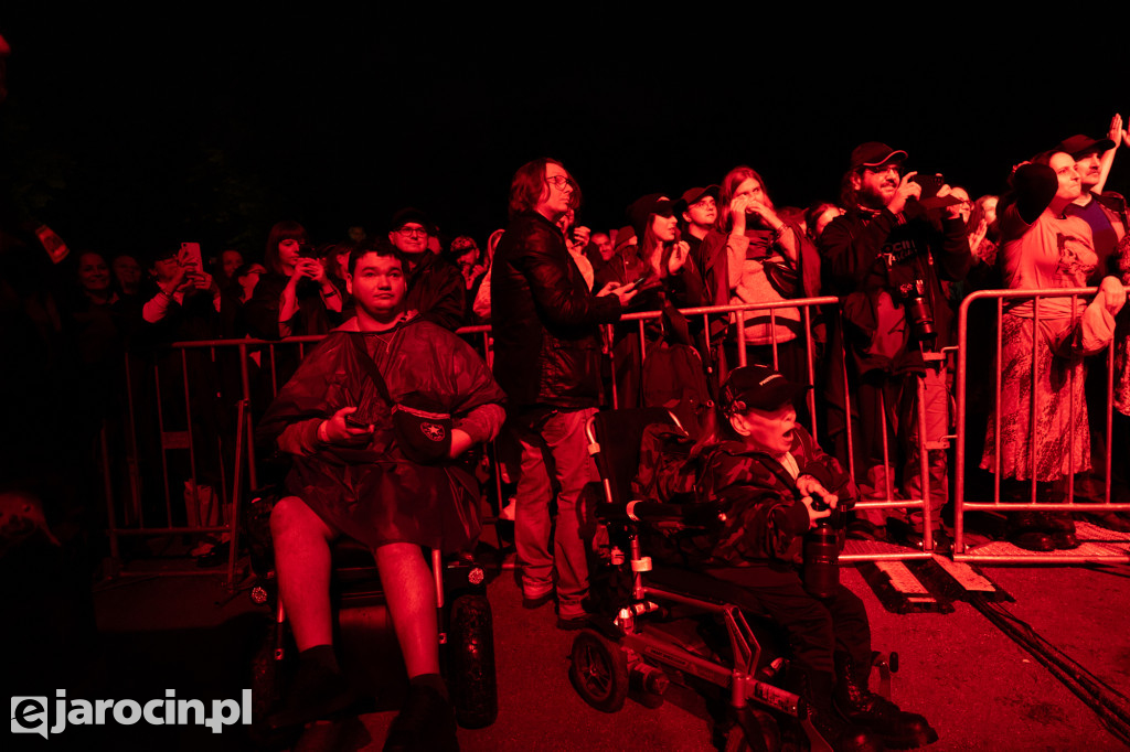Muzyczna podróż rozpoczęta! Za nami otwarcie Jarocin Festiwal 2025 – z emocjami, nagrodami i jubileuszem Banacha