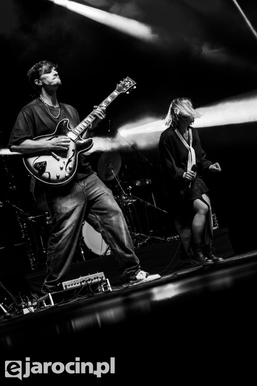 Muzyczna podróż rozpoczęta! Za nami otwarcie Jarocin Festiwal 2025 – z emocjami, nagrodami i jubileuszem Banacha