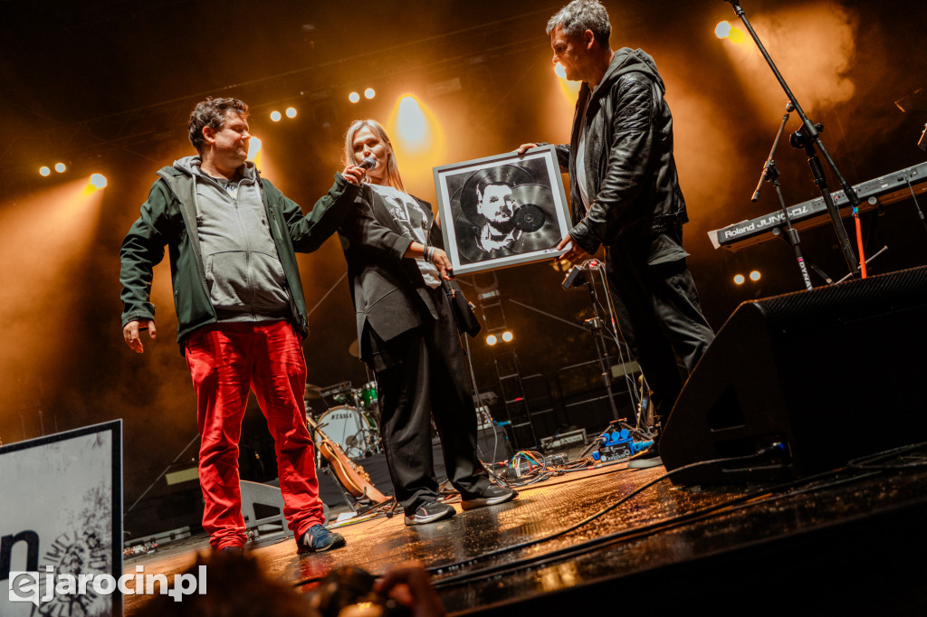 Muzyczna podróż rozpoczęta! Za nami otwarcie Jarocin Festiwal 2025 – z emocjami, nagrodami i jubileuszem Banacha
