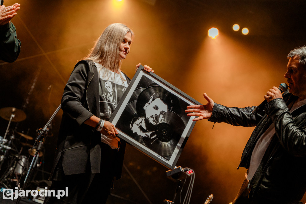 Muzyczna podróż rozpoczęta! Za nami otwarcie Jarocin Festiwal 2025 – z emocjami, nagrodami i jubileuszem Banacha