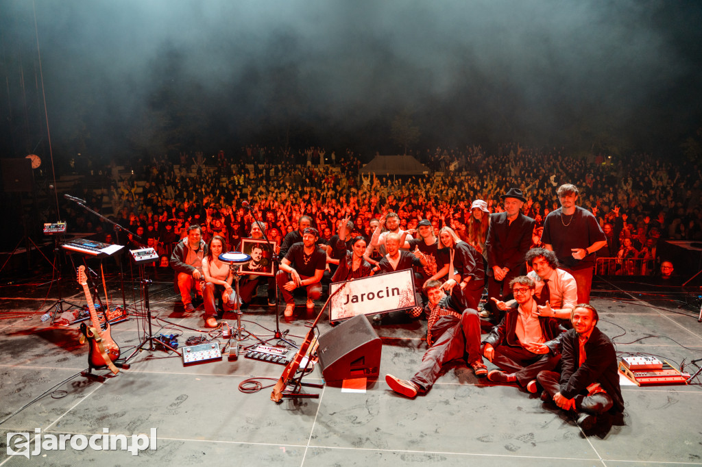 Muzyczna podróż rozpoczęta! Za nami otwarcie Jarocin Festiwal 2025 – z emocjami, nagrodami i jubileuszem Banacha