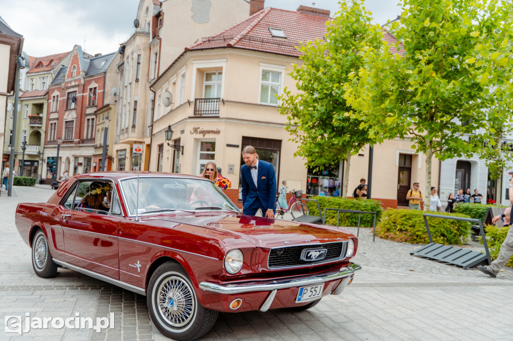 Miłość w rytmie rocka – ślub na Jarocin Festiwal 2025! (ZDJĘCIA)