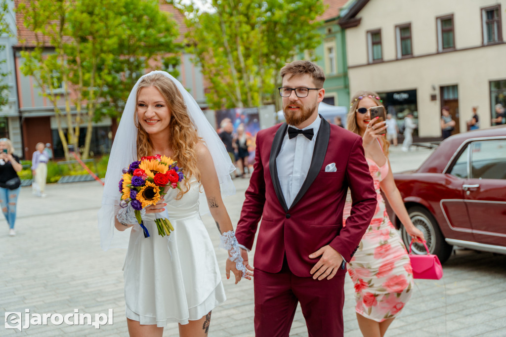 Miłość w rytmie rocka – ślub na Jarocin Festiwal 2025! (ZDJĘCIA)