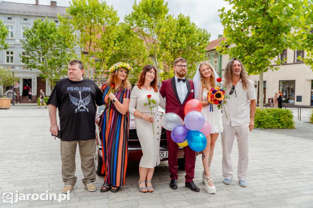 Miłość w rytmie rocka – ślub na Jarocin Festiwal 2025! (ZDJĘCIA)