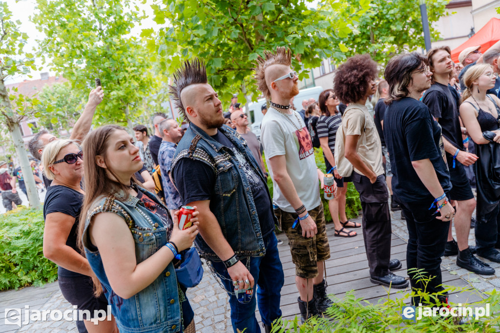 Koncert zespołu Rewers na jarocińskim rynku