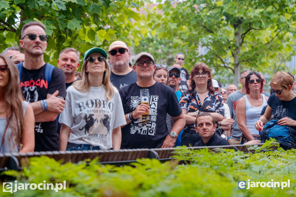 Koncert zespołu Rewers na jarocińskim rynku