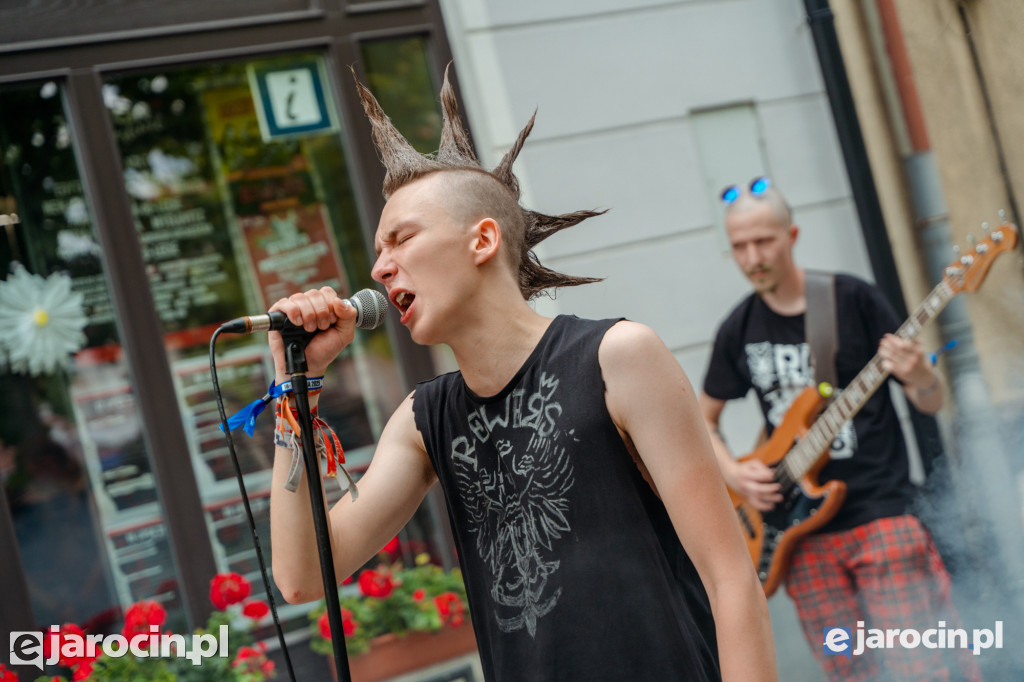 Koncert zespołu Rewers na jarocińskim rynku