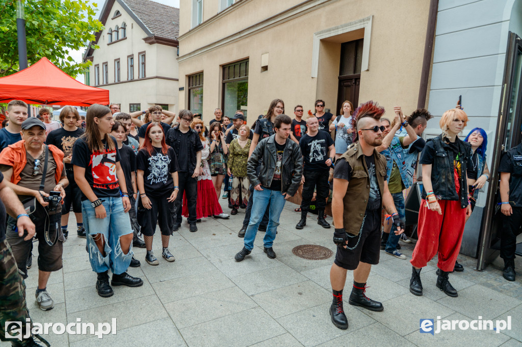 Koncert zespołu Rewers na jarocińskim rynku