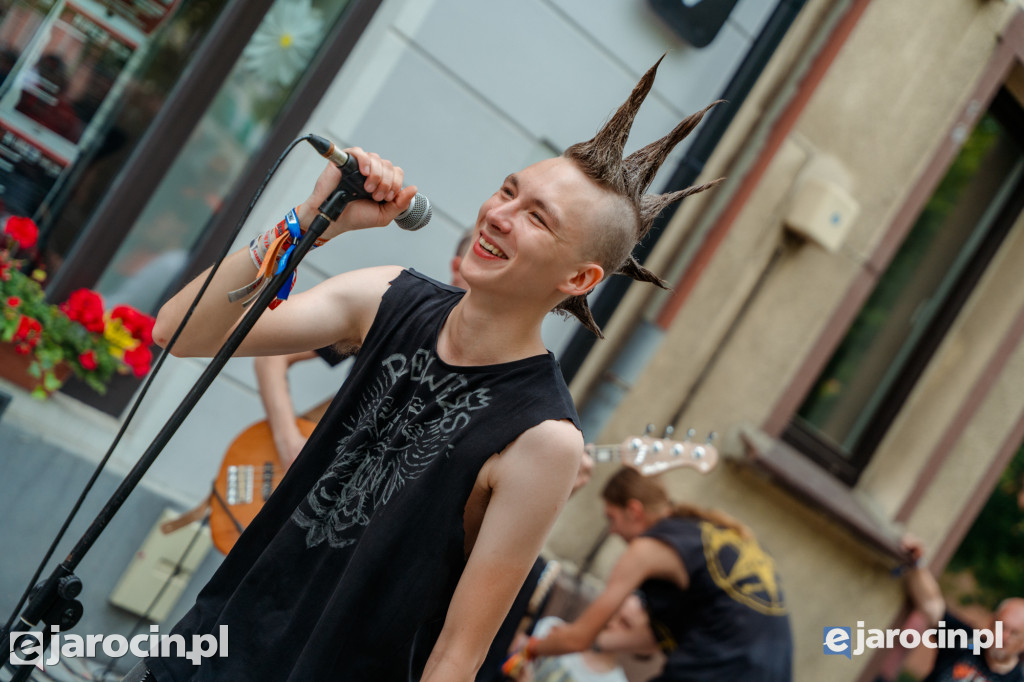 Koncert zespołu Rewers na jarocińskim rynku