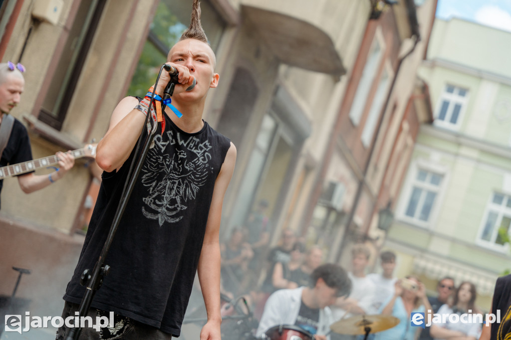 Koncert zespołu Rewers na jarocińskim rynku