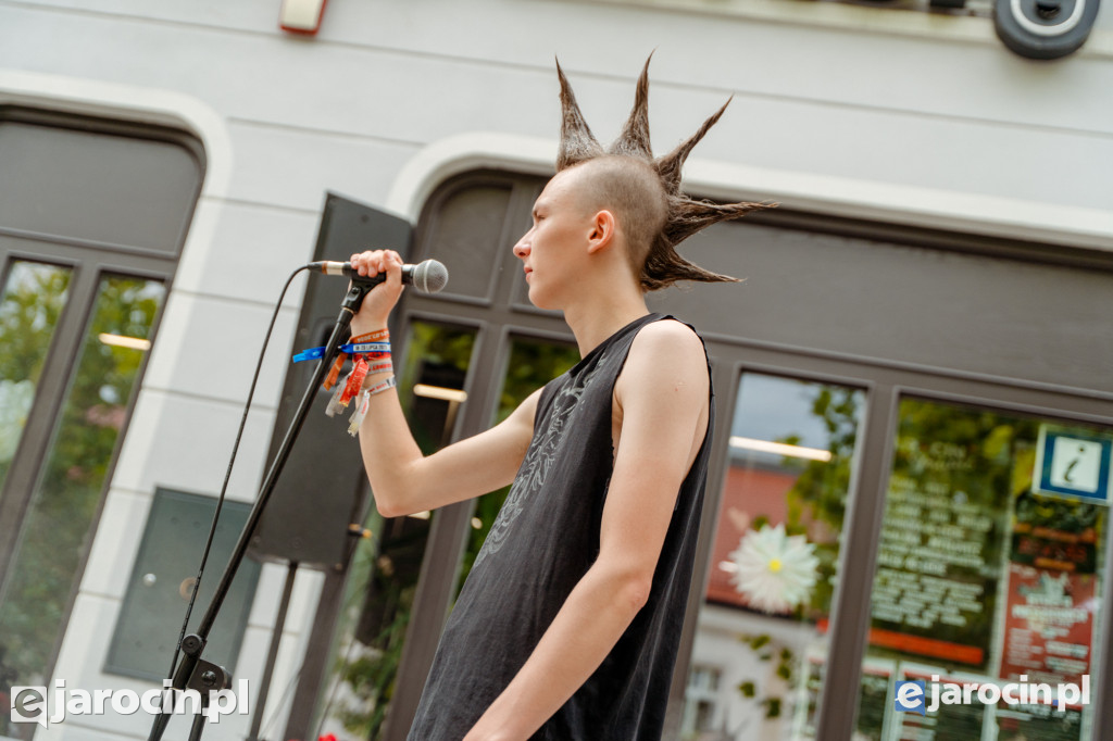 Koncert zespołu Rewers na jarocińskim rynku