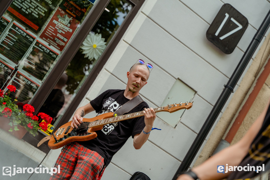 Koncert zespołu Rewers na jarocińskim rynku