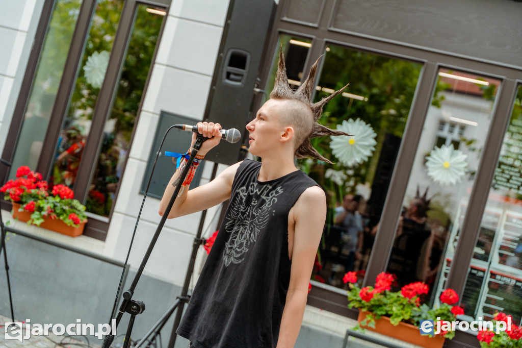 Koncert zespołu Rewers na jarocińskim rynku