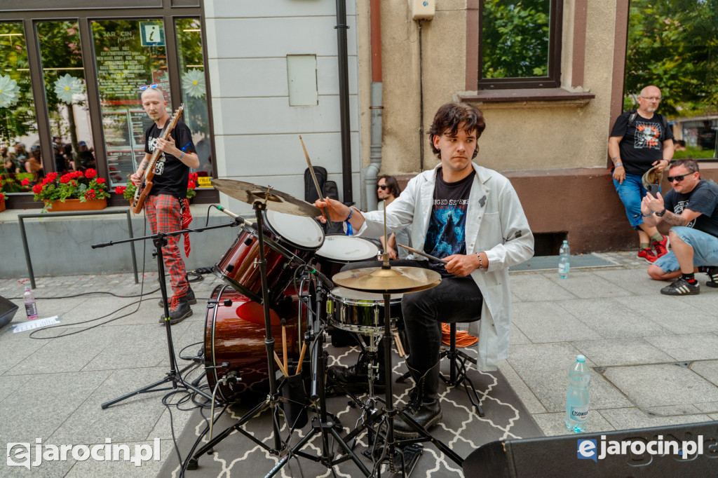 Koncert zespołu Rewers na jarocińskim rynku