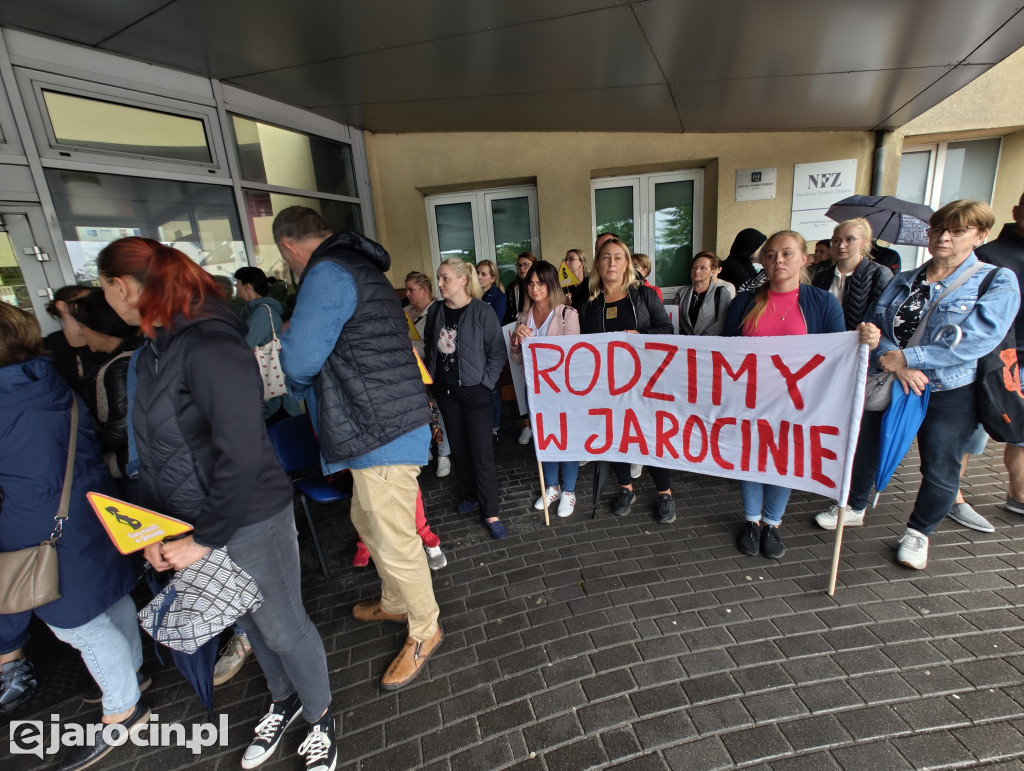 Protest przed Szpitalem Powiatowym w Jarocinie