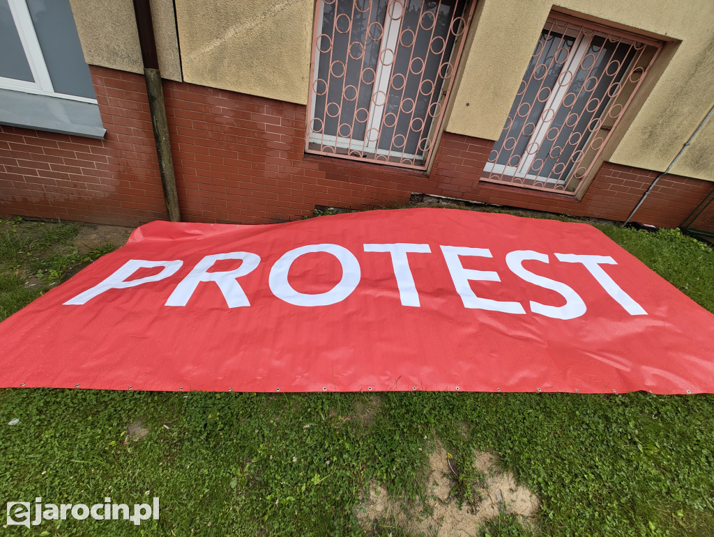 Protest przed Szpitalem Powiatowym w Jarocinie
