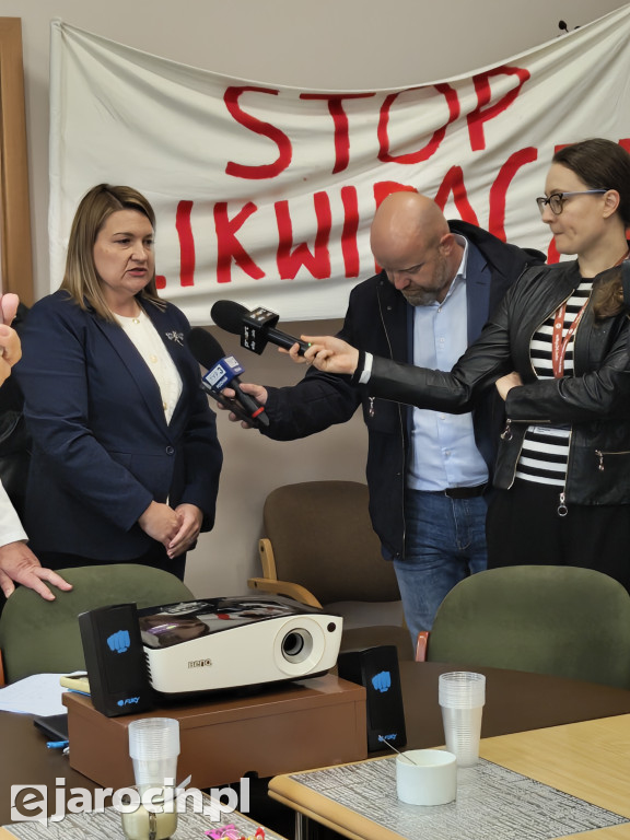 Protest przed Szpitalem Powiatowym w Jarocinie