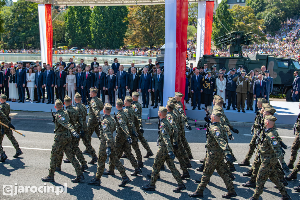 Żołnierze z Jarocina na uroczystościach z okazji Święta Wojska Polskiego w Warszawie