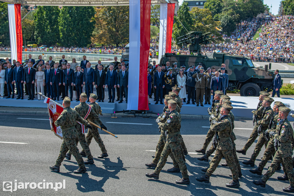 Żołnierze z Jarocina na uroczystościach z okazji Święta Wojska Polskiego w Warszawie