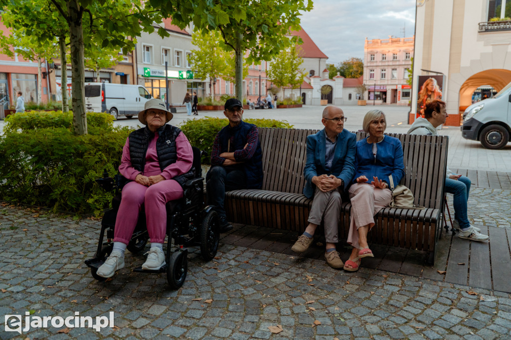 Letnie Brzmienia Jarocina 2025 i Letnie Kino Plenerowe na jarocińskim rynku