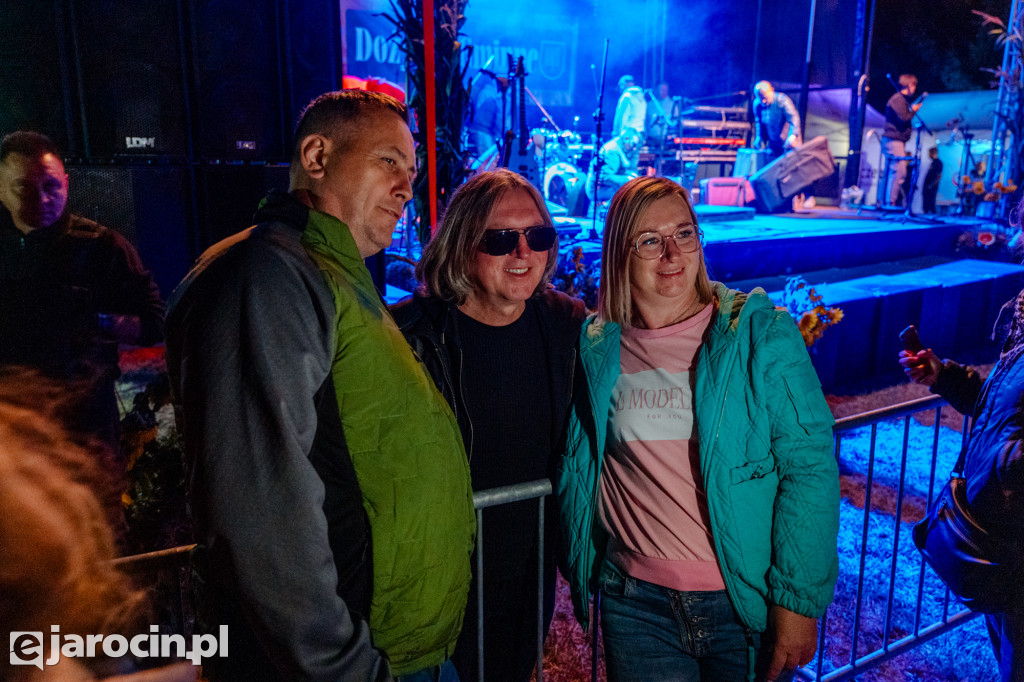 Barwny korowód i koncert Universe – tak wyglądały Dożynki Gminne w Wojciechowie