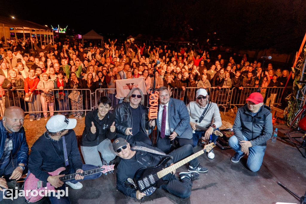 Barwny korowód i koncert Universe – tak wyglądały Dożynki Gminne w Wojciechowie