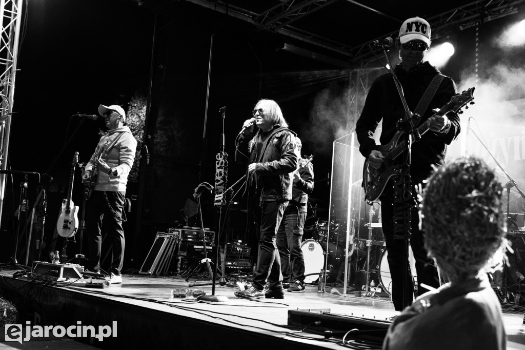 Barwny korowód i koncert Universe – tak wyglądały Dożynki Gminne w Wojciechowie