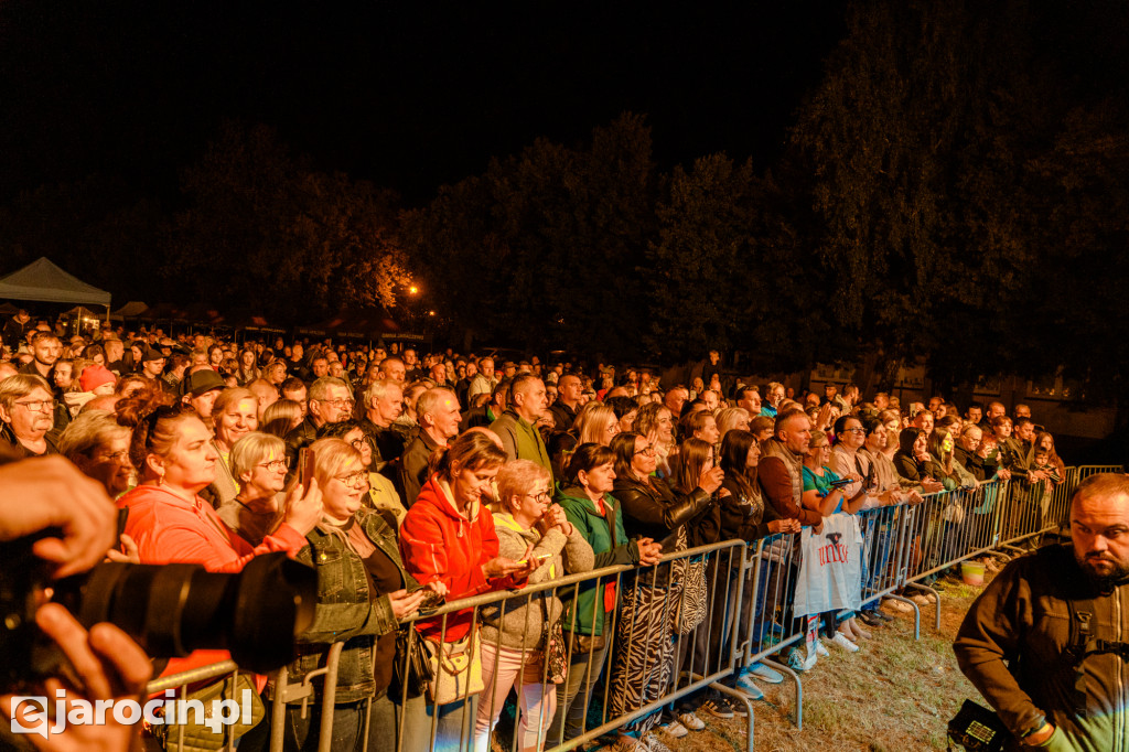 Barwny korowód i koncert Universe – tak wyglądały Dożynki Gminne w Wojciechowie