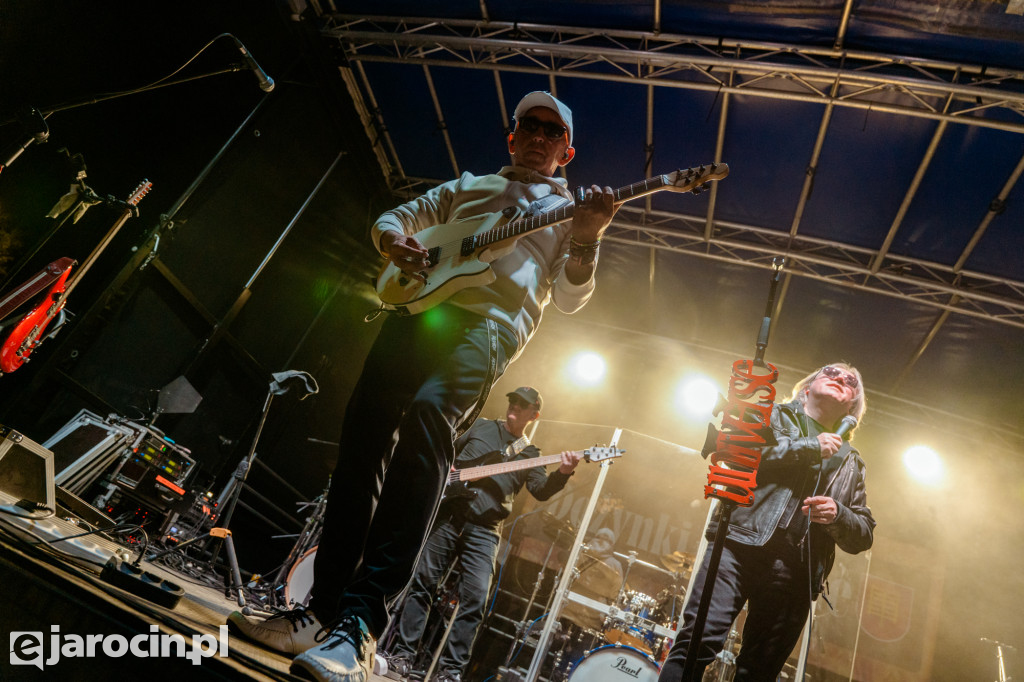 Barwny korowód i koncert Universe – tak wyglądały Dożynki Gminne w Wojciechowie