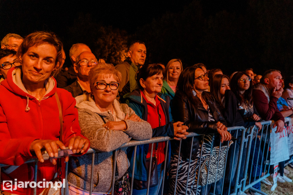 Barwny korowód i koncert Universe – tak wyglądały Dożynki Gminne w Wojciechowie
