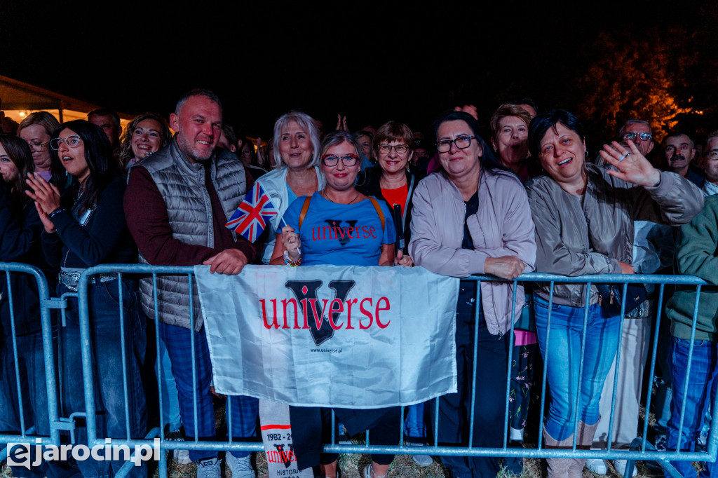 Barwny korowód i koncert Universe – tak wyglądały Dożynki Gminne w Wojciechowie