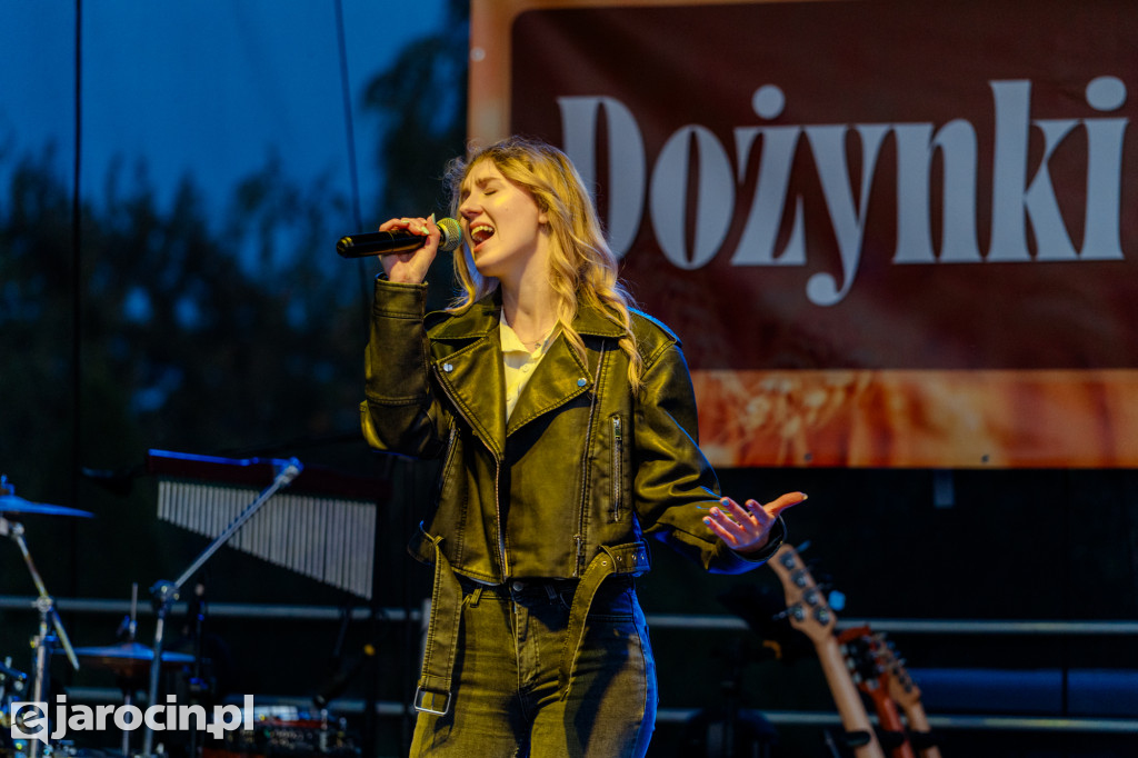Barwny korowód i koncert Universe – tak wyglądały Dożynki Gminne w Wojciechowie