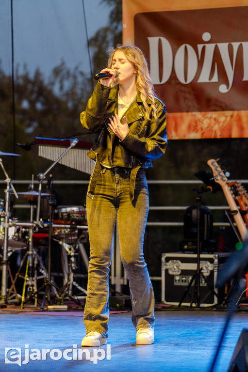 Barwny korowód i koncert Universe – tak wyglądały Dożynki Gminne w Wojciechowie