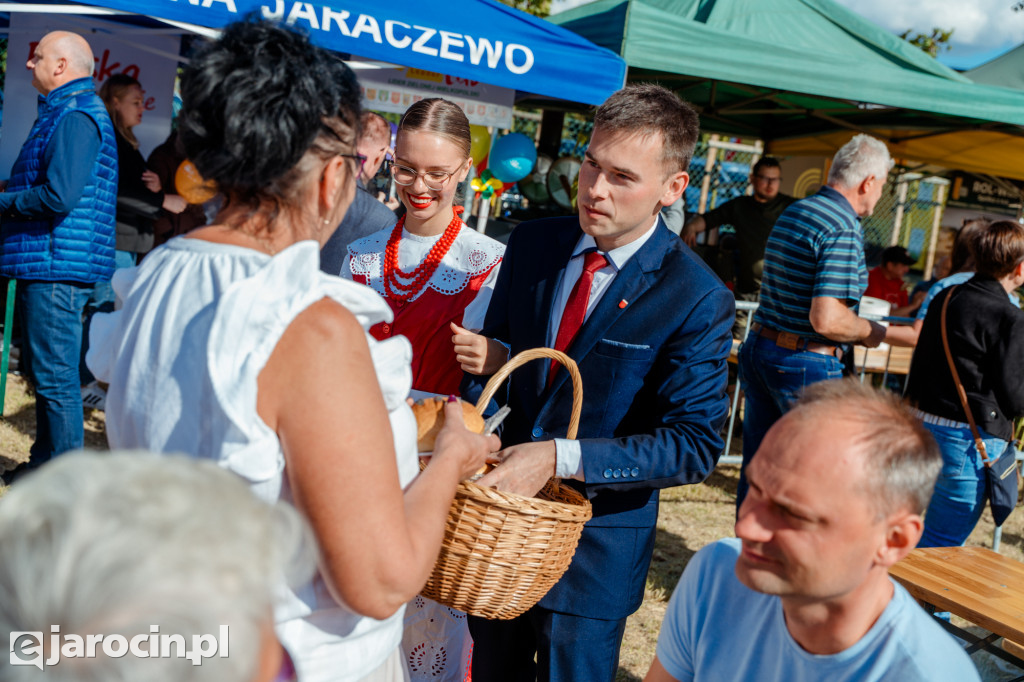 Barwny korowód i koncert Universe – tak wyglądały Dożynki Gminne w Wojciechowie