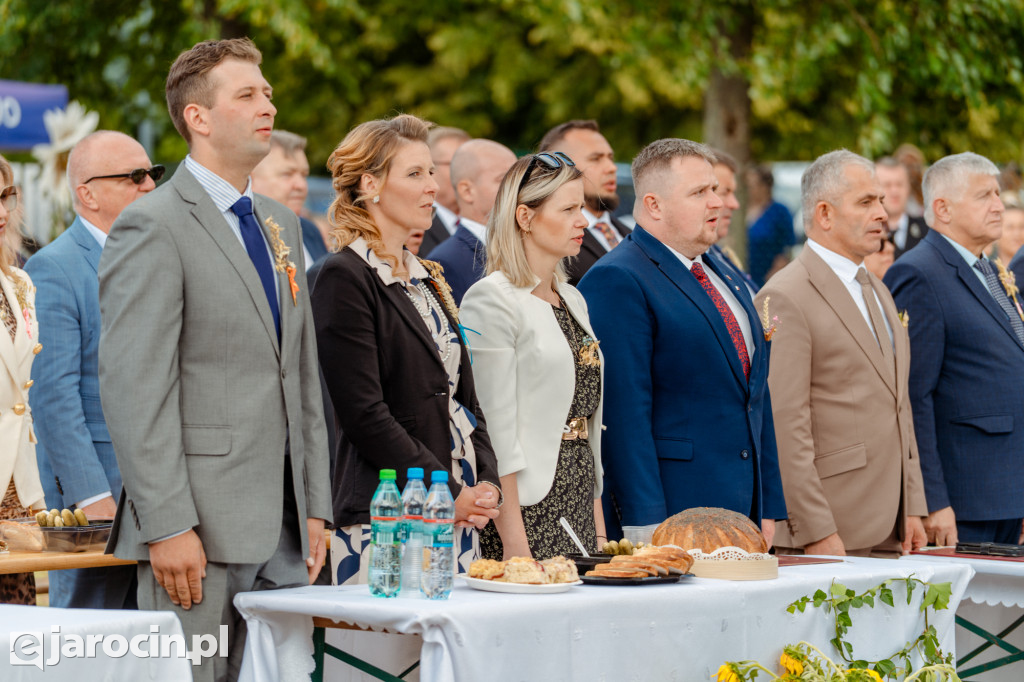 Barwny korowód i koncert Universe – tak wyglądały Dożynki Gminne w Wojciechowie