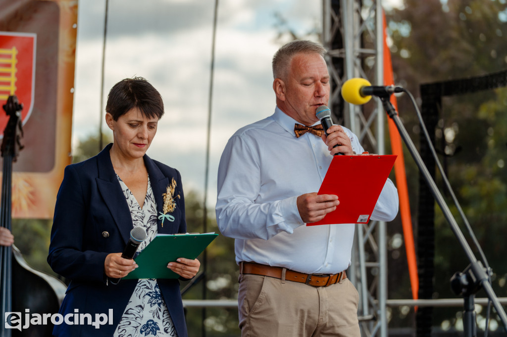 Barwny korowód i koncert Universe – tak wyglądały Dożynki Gminne w Wojciechowie