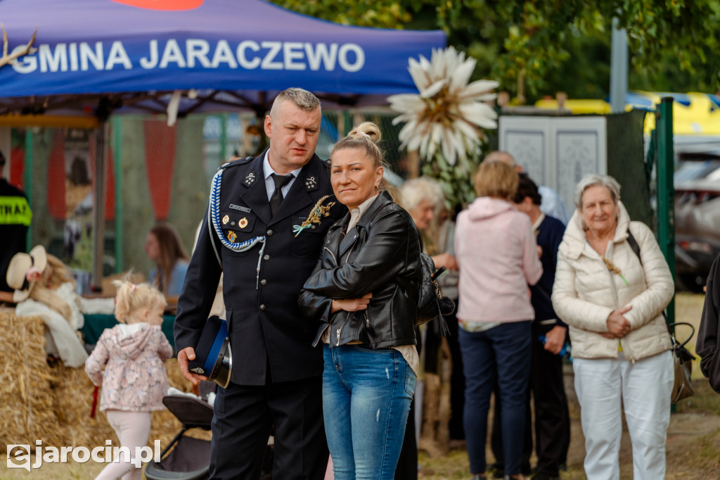 Barwny korowód i koncert Universe – tak wyglądały Dożynki Gminne w Wojciechowie