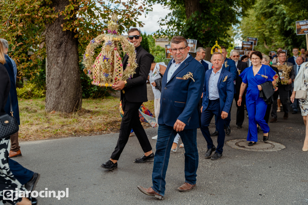 Barwny korowód i koncert Universe – tak wyglądały Dożynki Gminne w Wojciechowie
