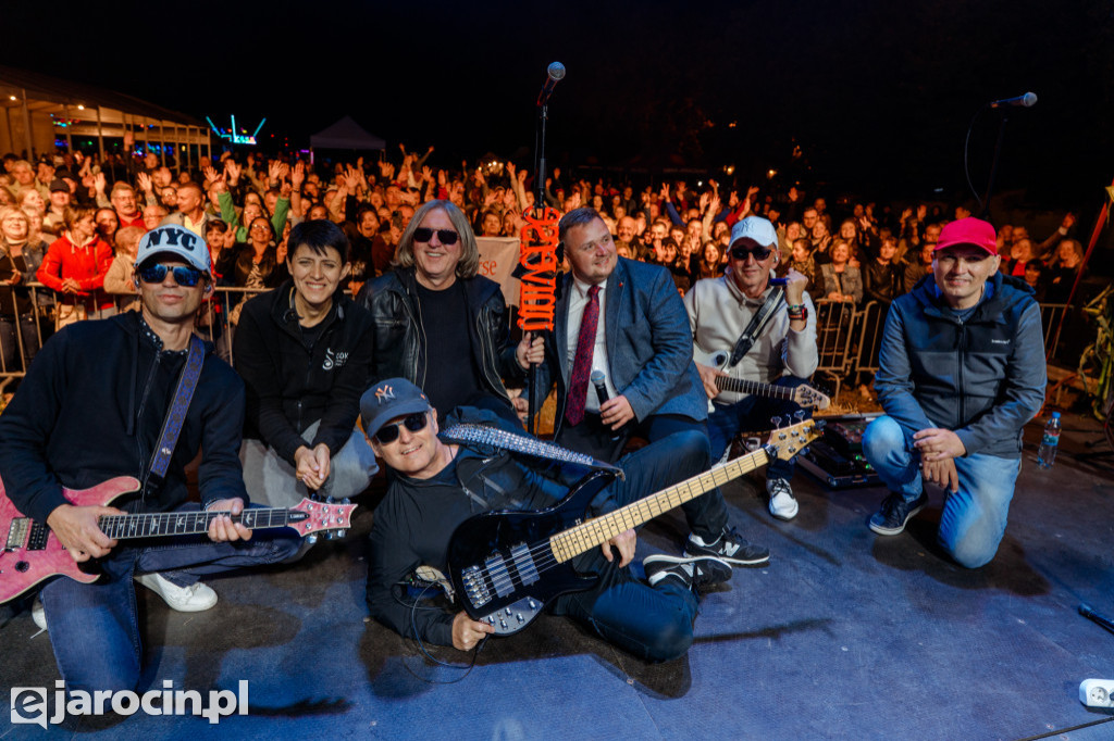 Barwny korowód i koncert Universe – tak wyglądały Dożynki Gminne w Wojciechowie