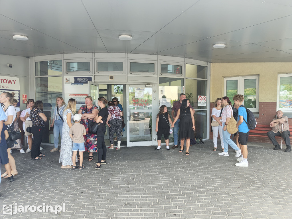 Drugi protest przed szpitalem i kolejne dyskusje  w obronie porodówki