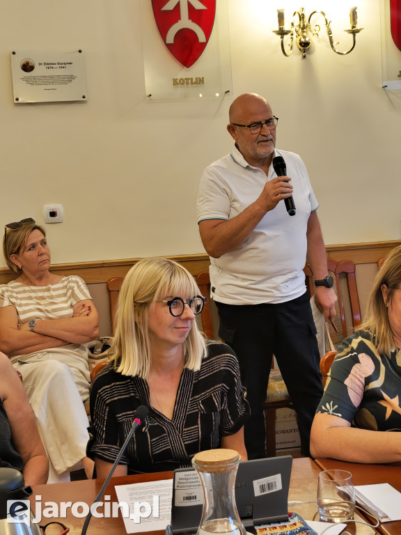Drugi protest przed szpitalem i kolejne dyskusje  w obronie porodówki