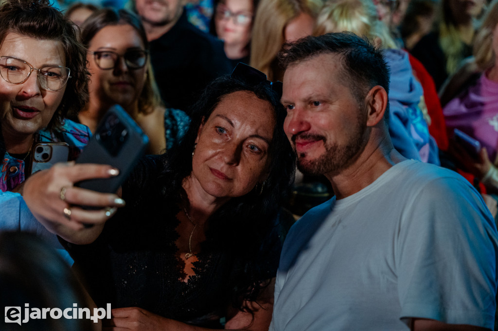 Classic i Marcin Kłosowski rozbawili publiczność na dożynkach w Cielczy