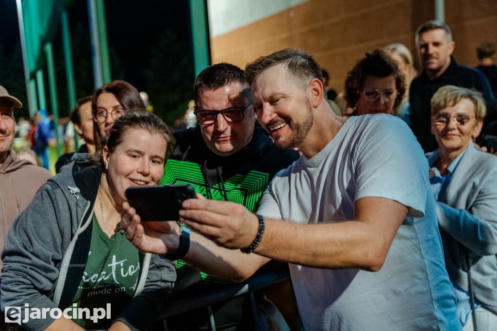Classic i Marcin Kłosowski rozbawili publiczność na dożynkach w Cielczy