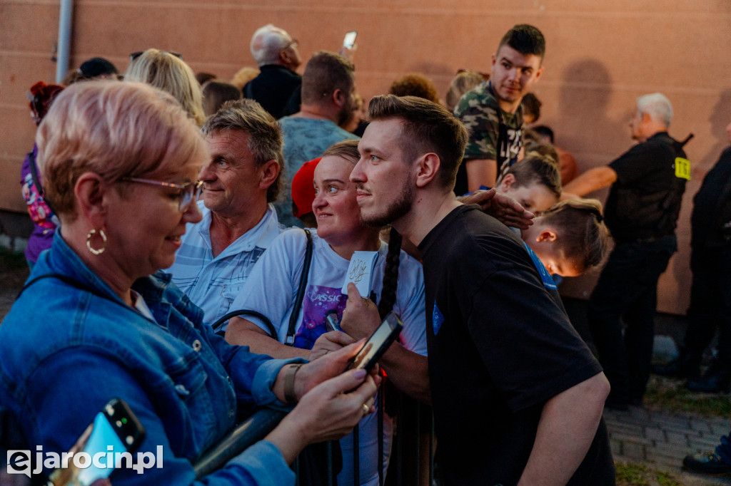Classic i Marcin Kłosowski rozbawili publiczność na dożynkach w Cielczy