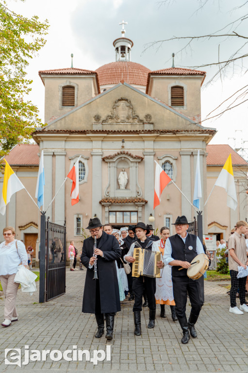 Classic i Marcin Kłosowski rozbawili publiczność na dożynkach w Cielczy