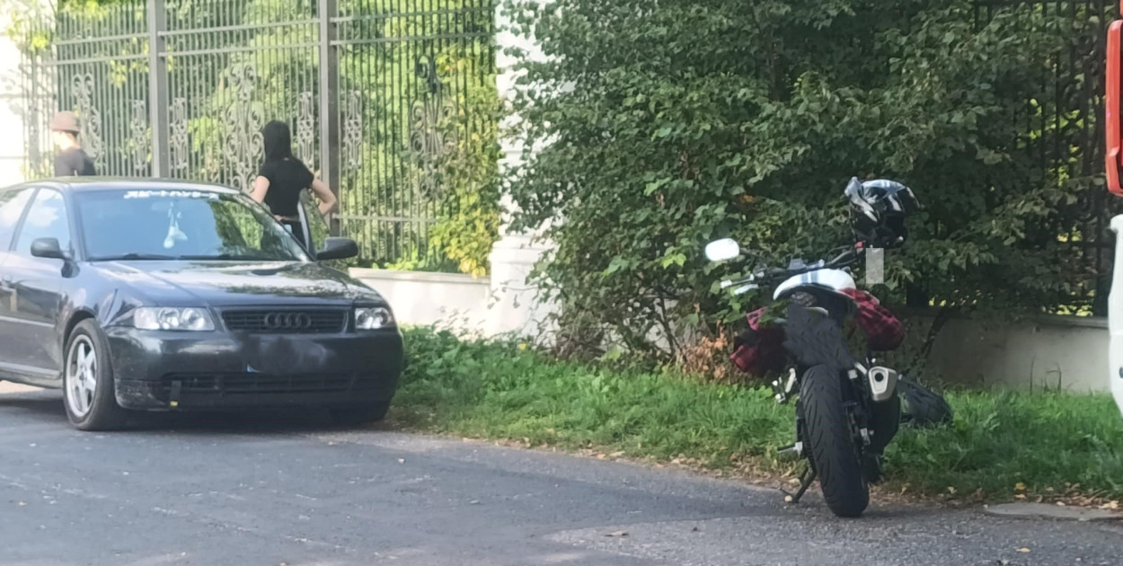 Zderzenie motoroweru z samochodem w Tarcach