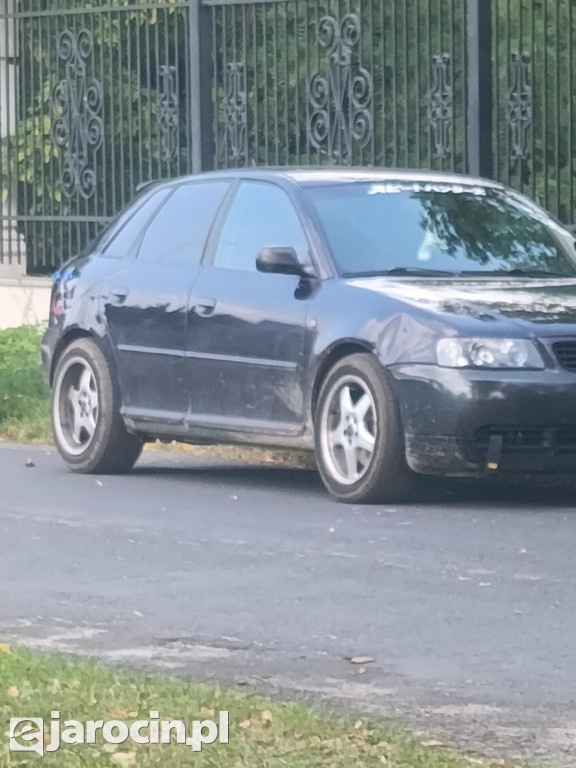 Zderzenie motoroweru z samochodem w Tarcach