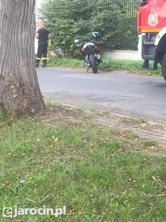 Zderzenie motoroweru z samochodem w Tarcach
