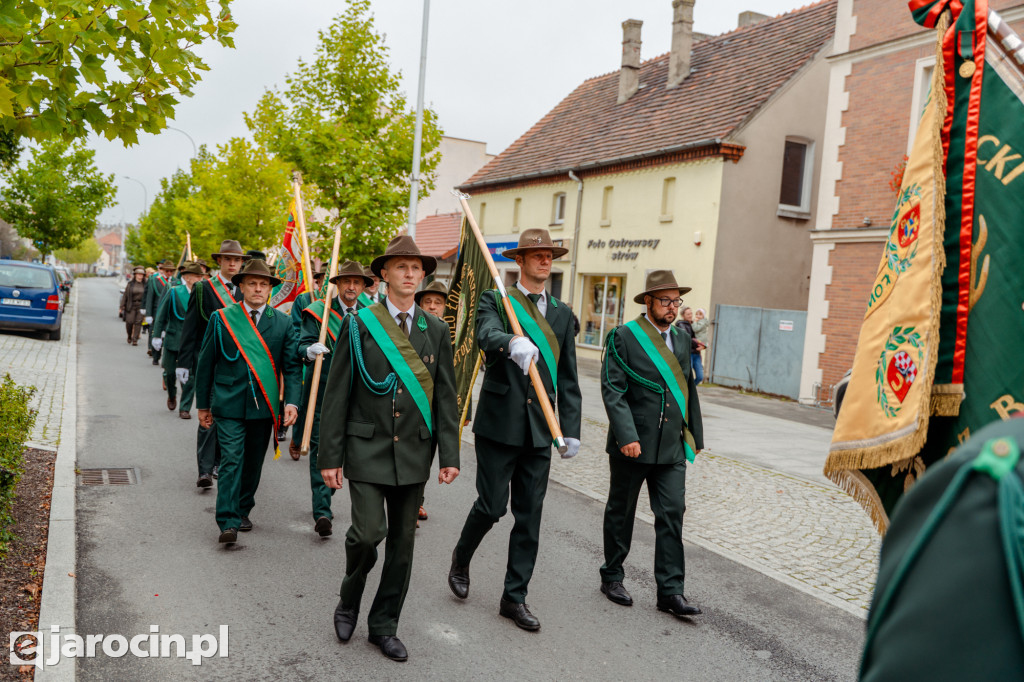 Parada św. Huberta ulicami Jarocina